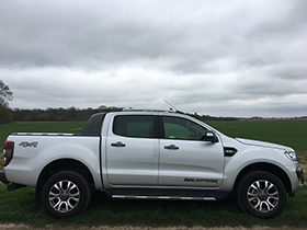 Ford Ranger Wildtrak Moondust Silver 01 White Hot Vans