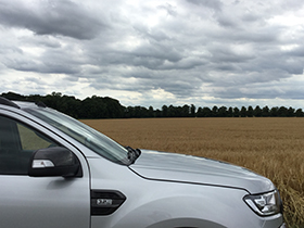 Ford Ranger Wildtrak Moondust Silver 05 White Hot Vans